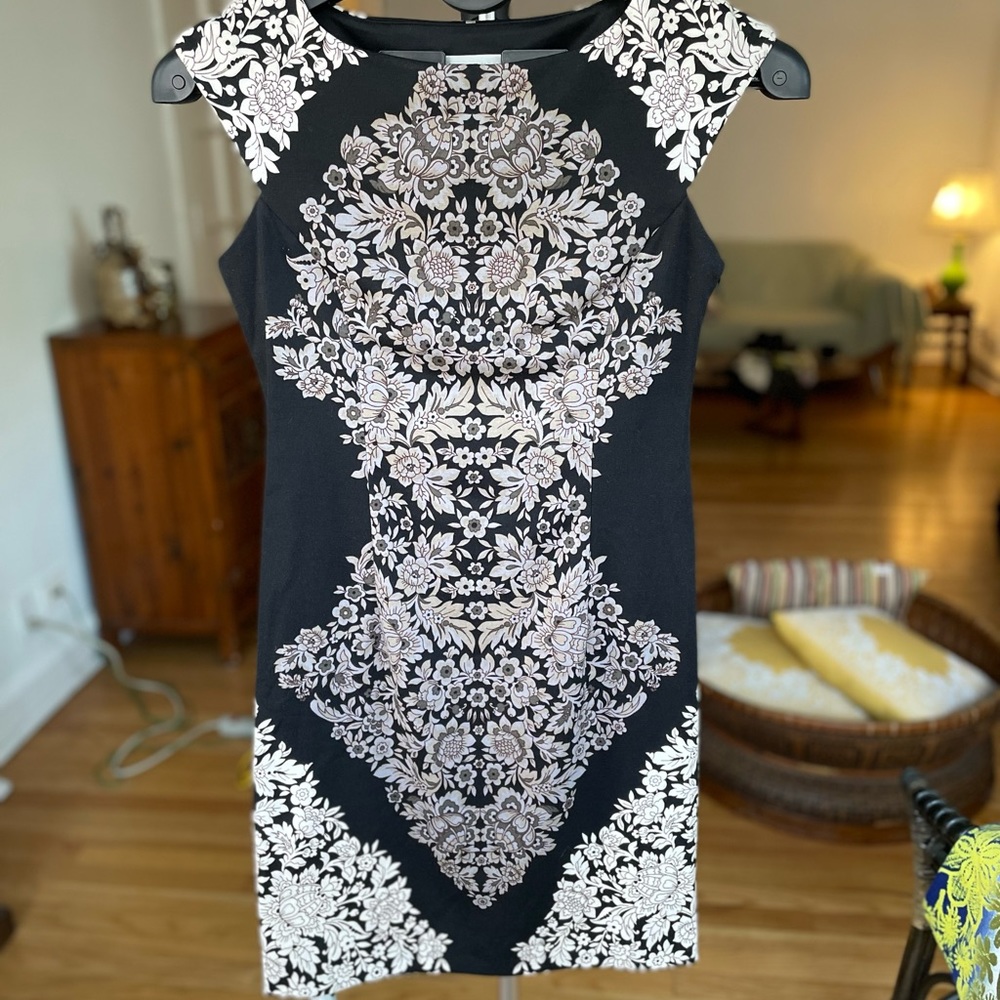 Groovy Retro London Times MIDI Sheath Dress